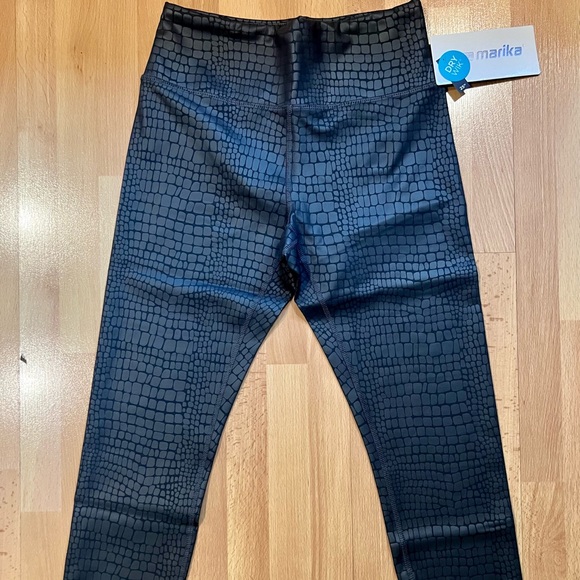 NWT Marika Ebony Crocodile Leggings- Size Medium - Picture 3 of 11